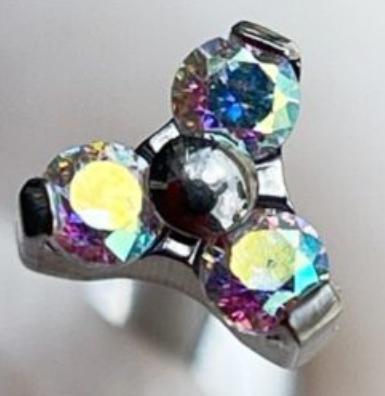 Internally Threaded Labret with CZ Trinity